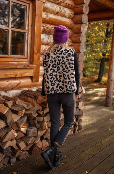 ASTRID | The leopard knit vest