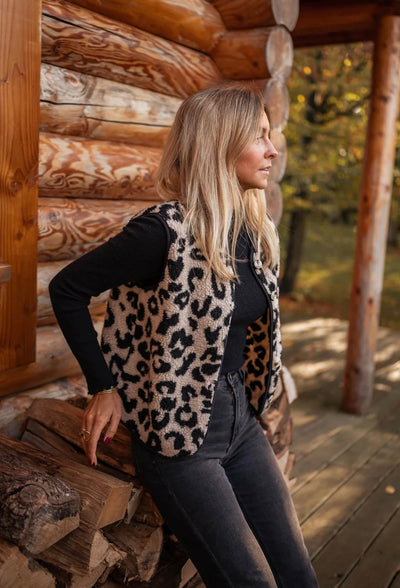 ASTRID | The leopard knit vest