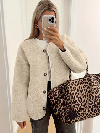 Lillia | The Cozy Fleece Button Jacket