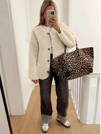 Lillia | The Cozy Fleece Button Jacket