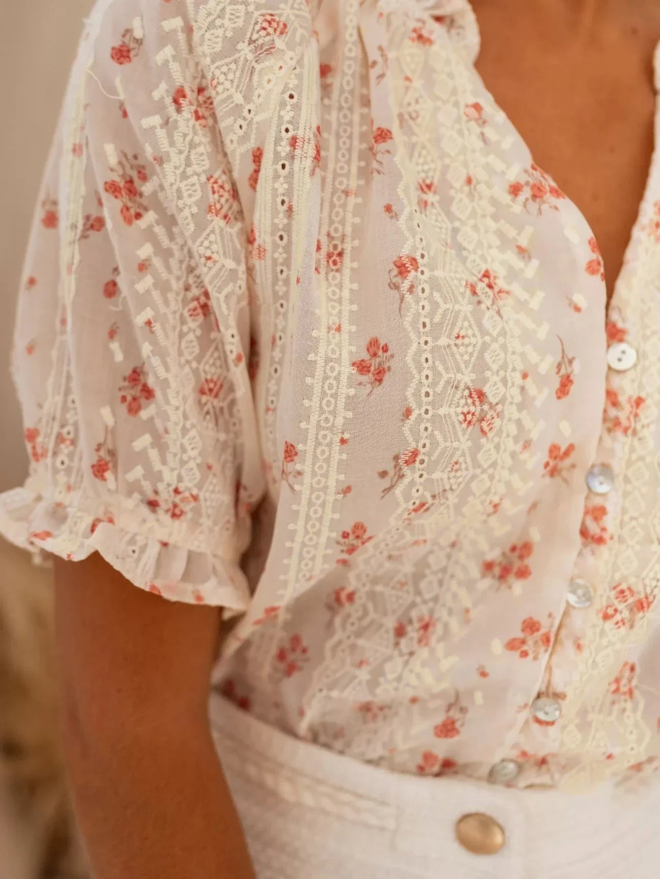 ELINA | THE FLORAL BLOUSE