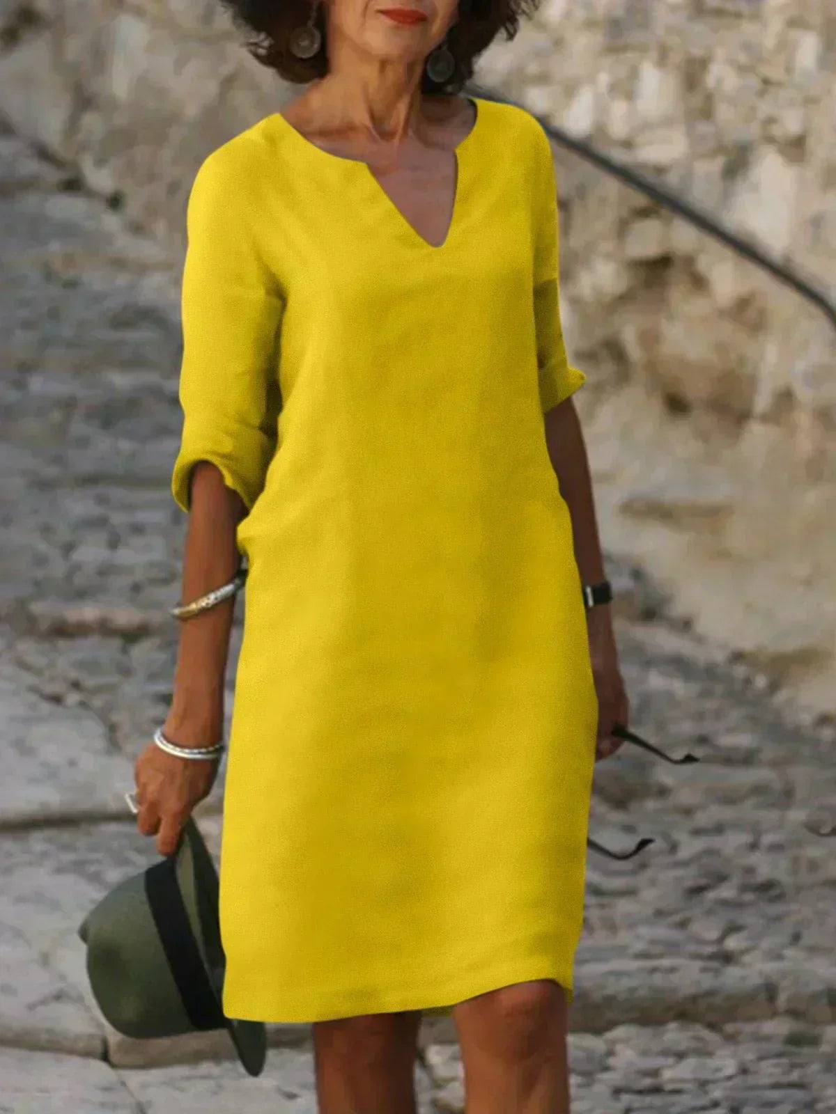 Beatrice | Elegant Dress with Refined V-Neckline