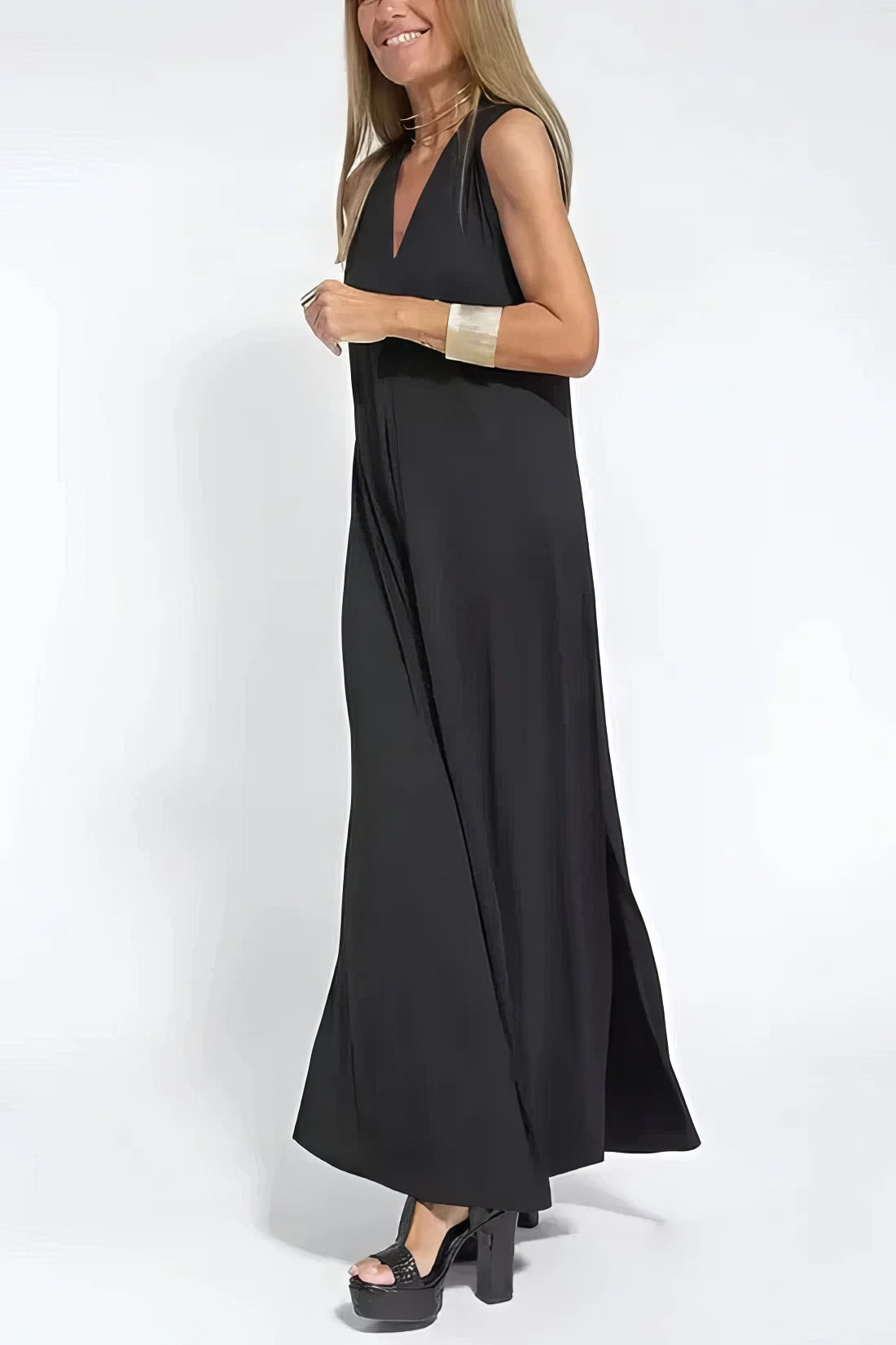 Elise | Sculpting V-Neck Elegant Maxi Dress